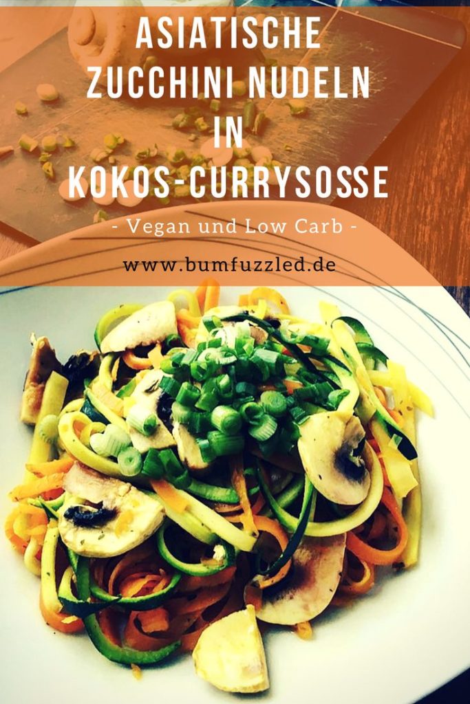 Asiatische Zucchini Spagetti in cremiger Kokos-Currysoße (Rezept) Asiatische Zucchini Spagetti in cremiger Kokos-Currysoße (Rezept)